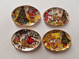 4 Christmas Scenes Oval Platters - Click Image to Close
