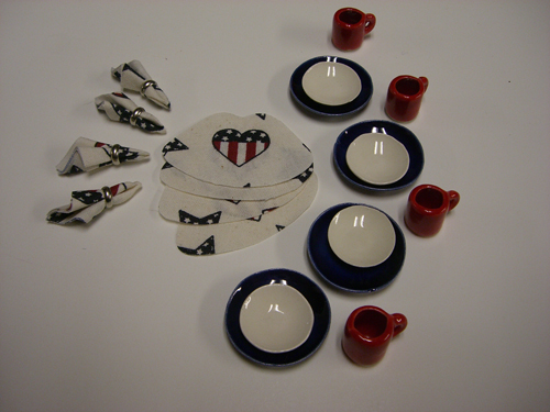 12 Piece Flag & Heart Dinner Set w/ Placemats & Napkins - Click Image to Close